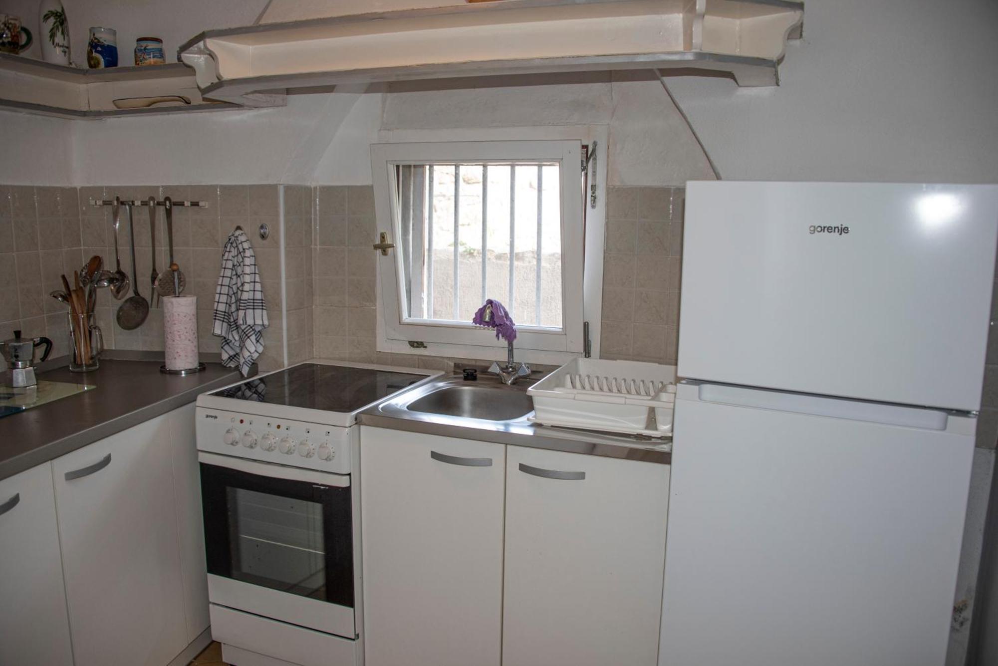 Apartman Nives Lubenice Buitenkant foto