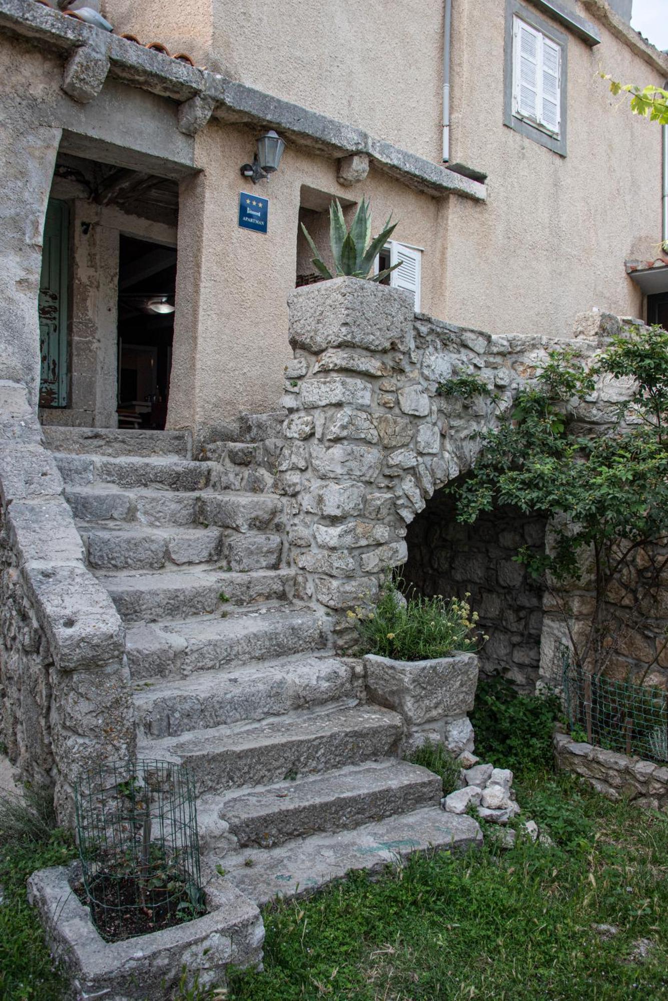 Apartman Nives Lubenice Buitenkant foto