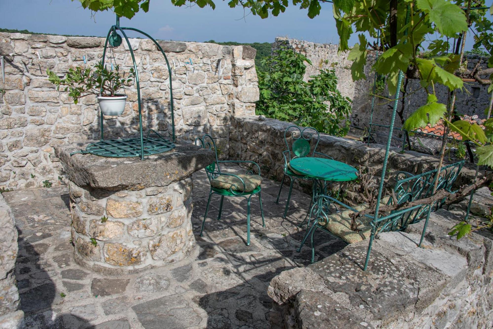 Apartman Nives Lubenice Buitenkant foto