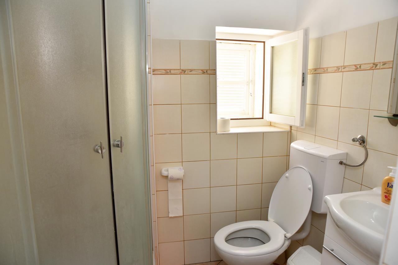 Apartman Nives Lubenice Buitenkant foto